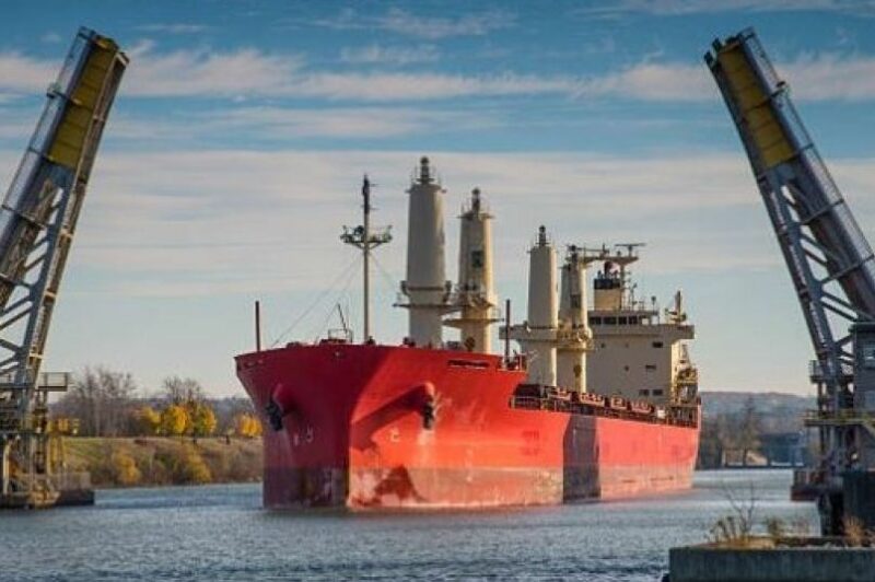 <strong>Des groupes d’affaires demandent à Ottawa d'intervenir alors que débute la grève de la Voie maritime du Saint-Laurent</strong> article image