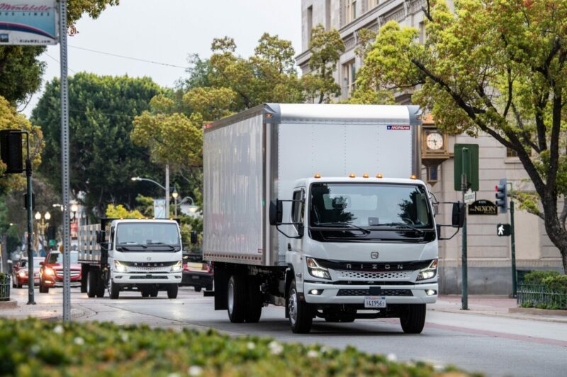 Rizon, filiale de Daimler, livre ses premiers camions électriques article image
