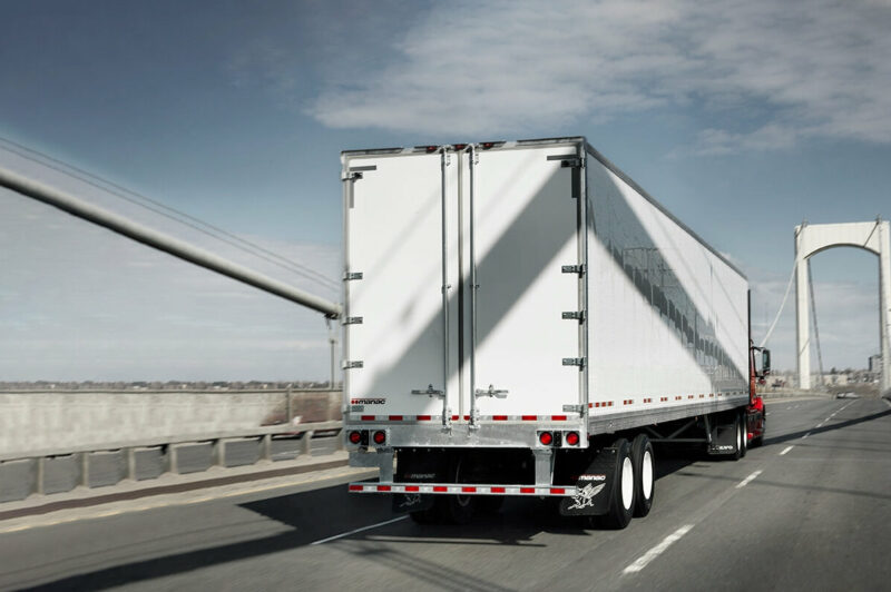 Les flottes mettent leur budget sur l’achat de camions plutôt que de remorques, dont les commandes ont chuté de 38 % en mars article image