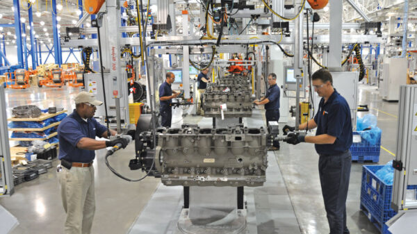 Paccar-Engine_Plant_-in-Columbus-Mississipi-credit-Business-Wire alternate text for this image