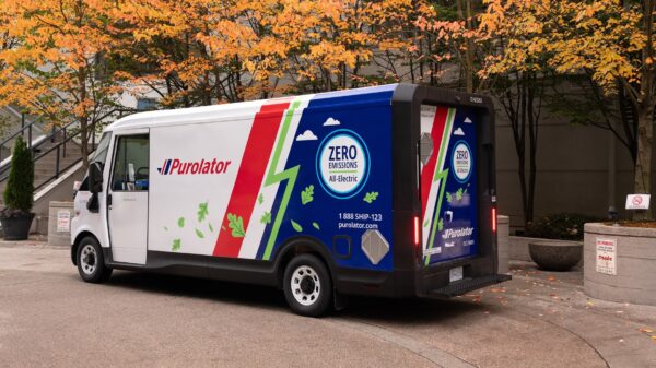 Purolator-electrique-credit-CNW-Purolator-crop alternate text for this image