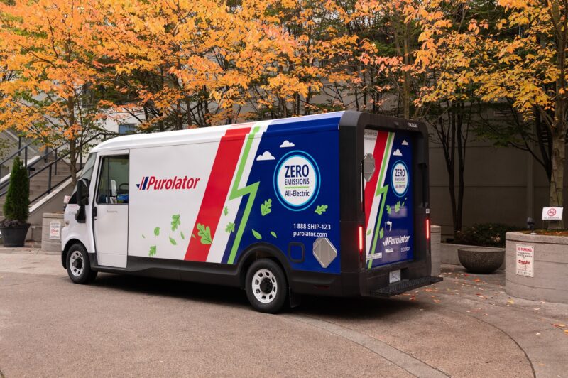 La flotte de véhicules électriques de Purolator s'agrandit en mettant l'accent sur les protocoles de sécurité et l'adoption d'une politique des petits pas article image