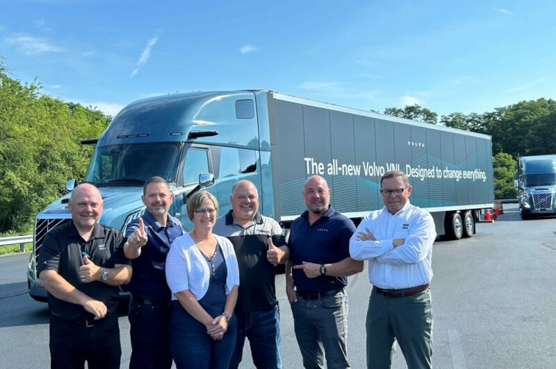 Tobler and Sons est la première entreprise canadienne à commander le tout nouveau Volvo VNL article image