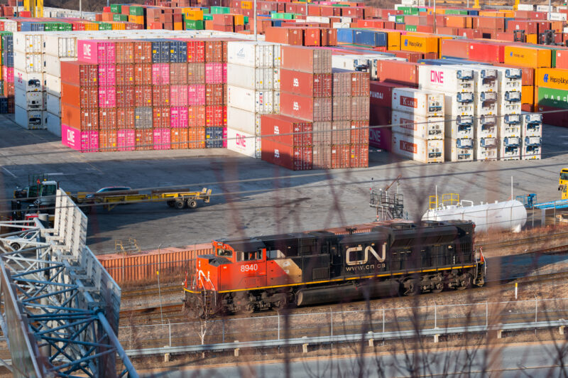 CONFLIT FERROVIAIRE: le CN et le CPKC procèdent au lock-out article image