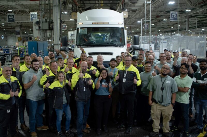 Volvo lance la production en série de son tout nouveau VNL article image
