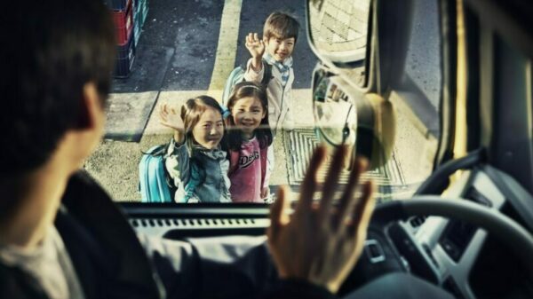 enfants-T2016_0053-1536×1024-credit-volvo-trucks-800×532-c-default-800×532-c-default alternate text for this image