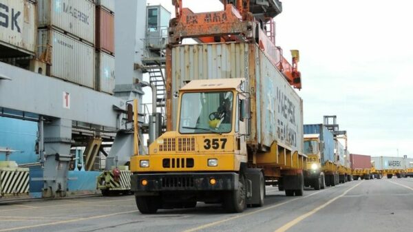 port-de-Montreal-credit-local-375-SCFP-800×532-c-default alternate text for this image