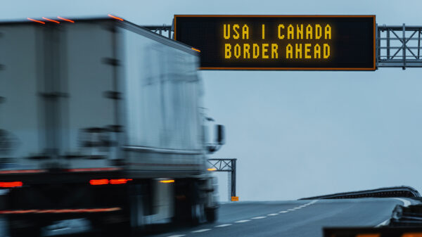 USA | Canada Border Ahead alternate text for this image