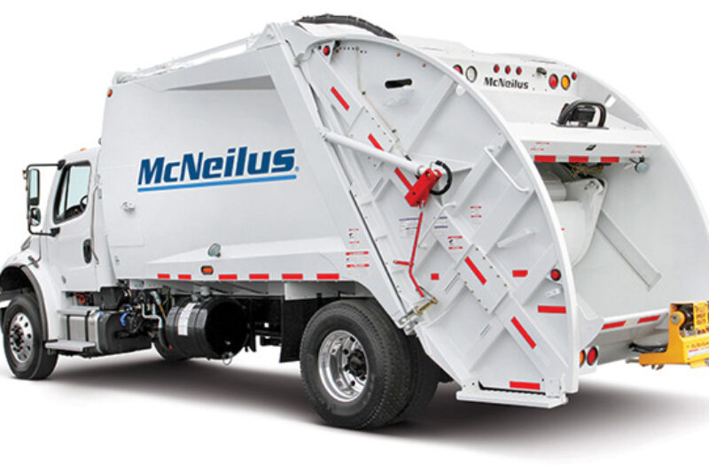 Rappel de camions d’ordures McNeilus – Éclairage de plaque article image
