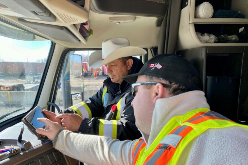 L'Ontario met à jour le MELT pour les nouveaux conducteurs de camions article image