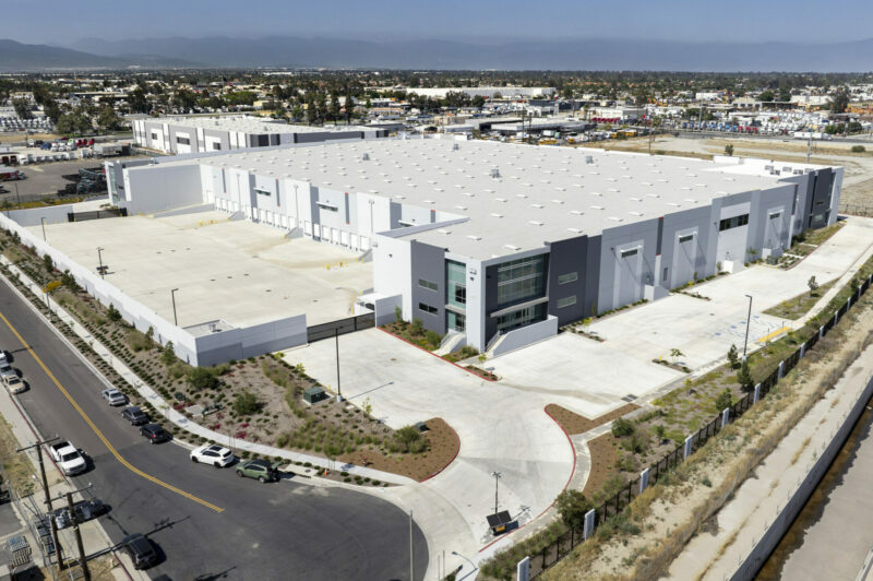 Le fabricant de camions électriques ZM Trucks ouvre sa première usine en Amérique du Nord article image