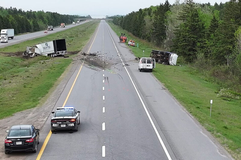 Collision mortelle entre deux camions : la signalisation déficiente serait en cause, dit la CNESST article image