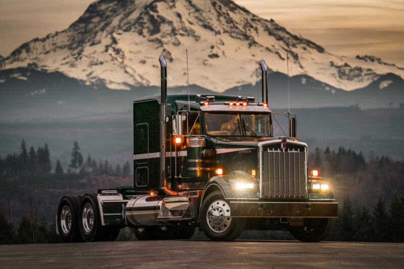 Kenworth offrira une édition spéciale limitée Legacy Edition du W900 article image