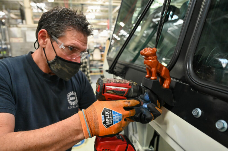 Des centaines de travailleurs mis à pied chez Mack et Volvo article image
