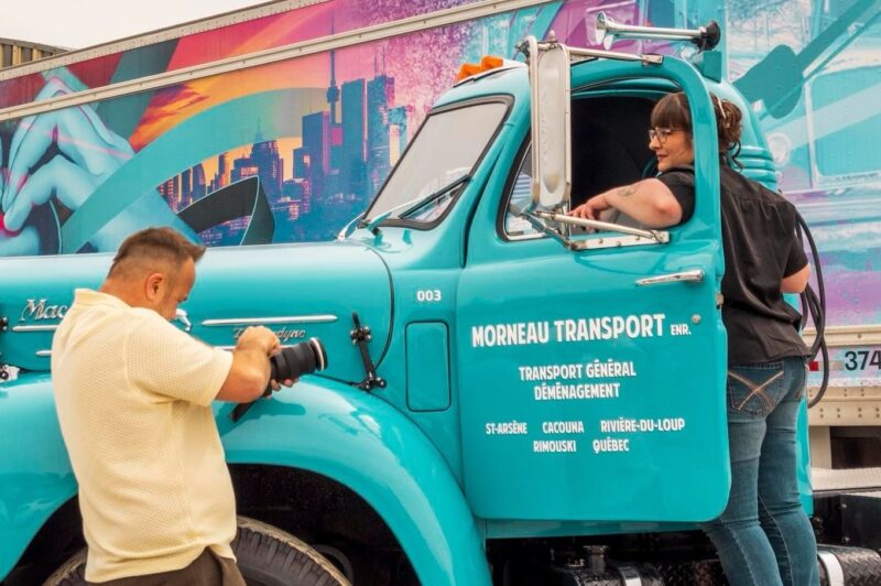 Une conductrice du Groupe Morneau au calendrier 2026 de Camionneuses Québec article image