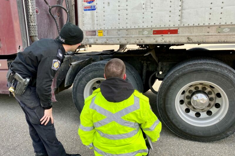 L’opération éclair pour la sécurité des freins met hors service 12,8 % des camions canadiens contrôlés article image