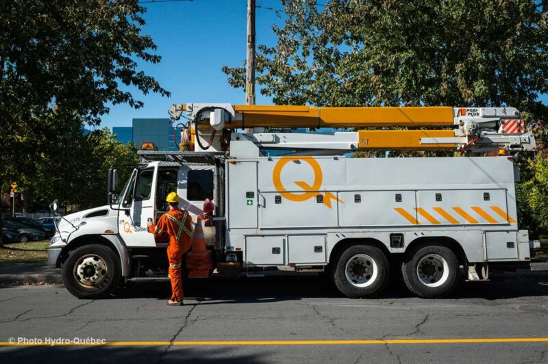 Des camions d’Hydro-Québec vandalisés sur fond de négociation de convention collective article image