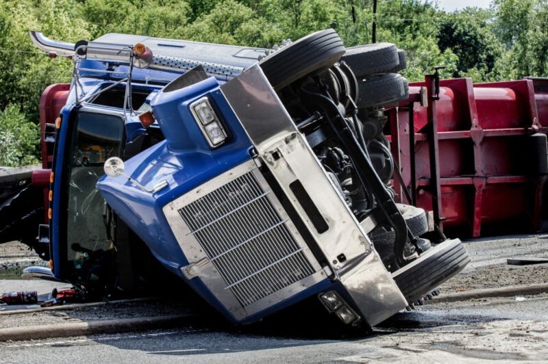 La suspension des visas aux États-Unis est un avertissement pour l'industrie canadienne du camionnage, dit l'ACC article image