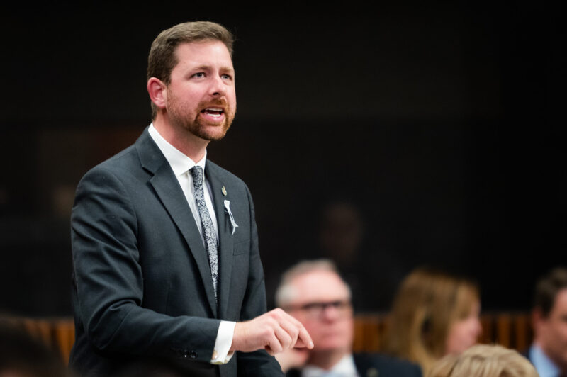 Un député bloquiste obtient une étude parlementaire sur l’exploitation des camionneurs article image