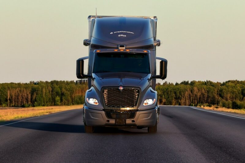 International franchit un pas de plus vers le camionnage autonome article image