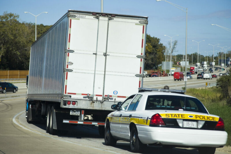Des mesures coercitives américaines pourraient retirer davantage de camions de la route que l’obligation des DCE article image