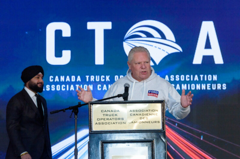 Le premier ministre de l’Ontario et d’autres élus présents à la fête de fin d’année de la CTOA article image