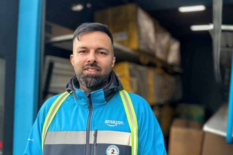 Sur la route avec Amazon alors que l’entreprise déploie ses 50 premiers fourgons Rivian 700 au Canada article image