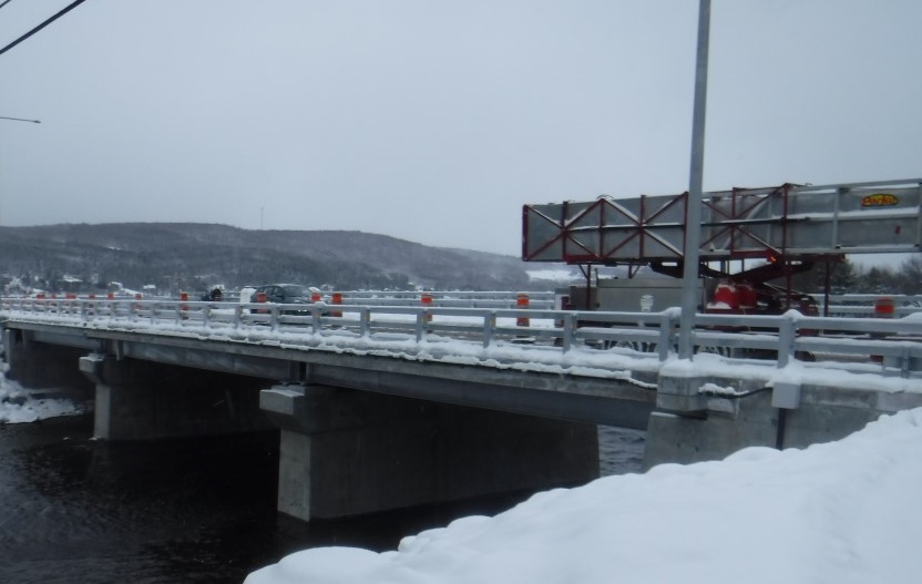 Vue hivernale du pont d’Estcourt, à Pohénégamook