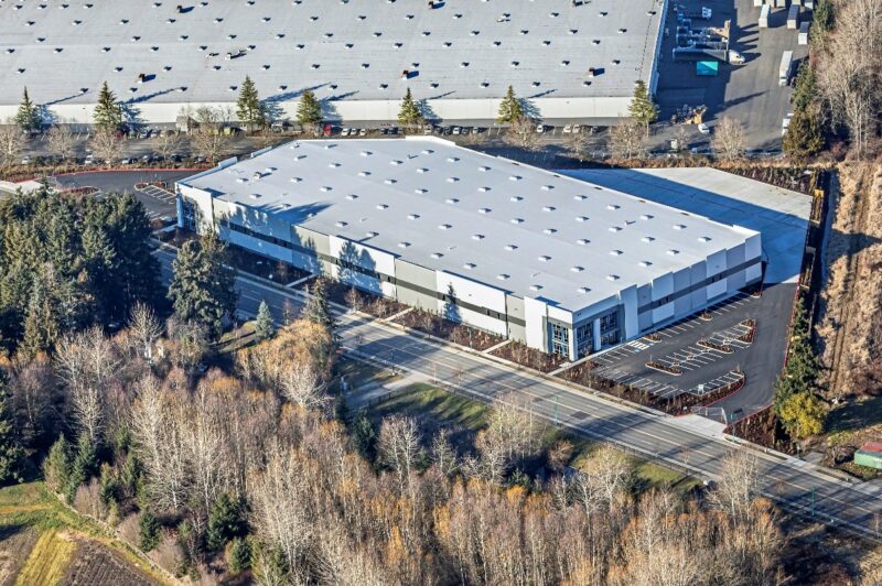 Nouveau centre de distribution de pièces pour desservir les concessionnaires Volvo et Mack de l’ouest du Canada et des États-Unis article image