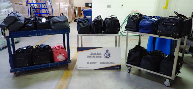 Agence des services frontaliers du Canada-L-ASFC saisit 266 kg d alternate text for this image