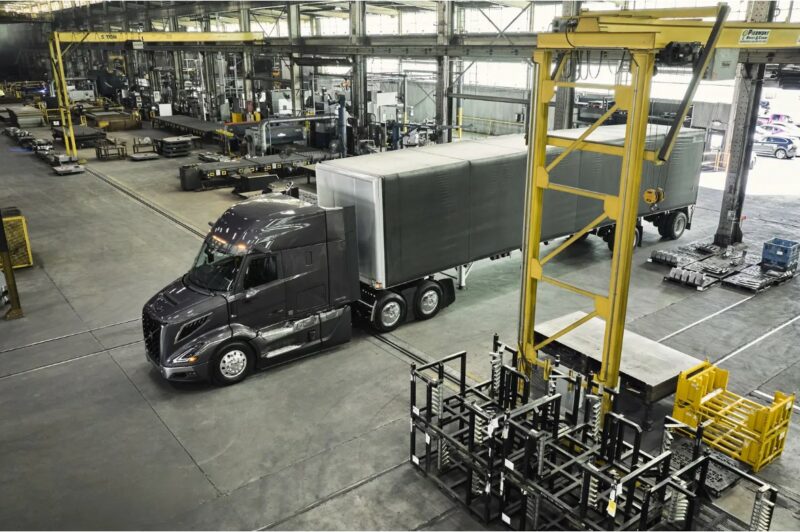 Volvo lance la production du camion régional VNR en Virginie article image