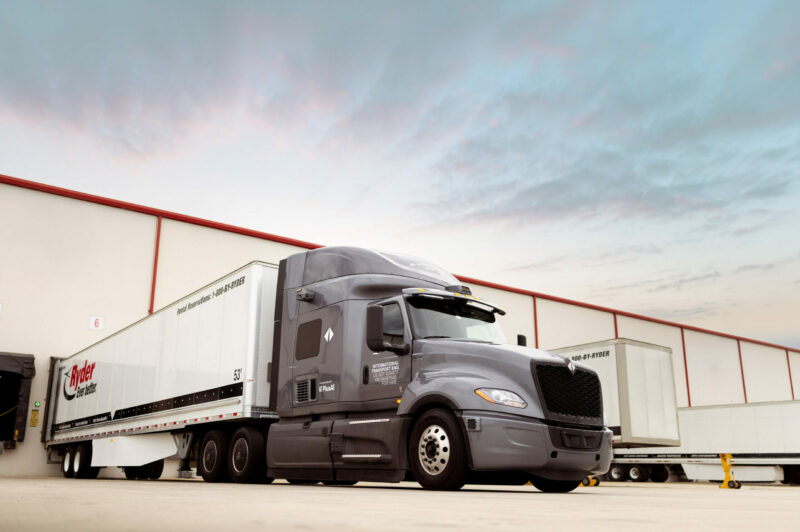 Ryder teste un camion International rendu autonome en usine article image