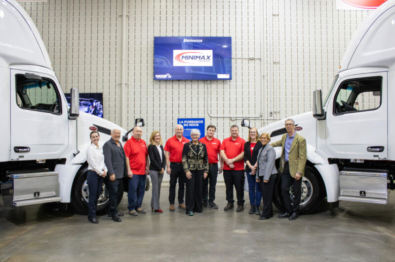 Minimax Express Transportation fait l’acquisition de cinq camions GNC article image