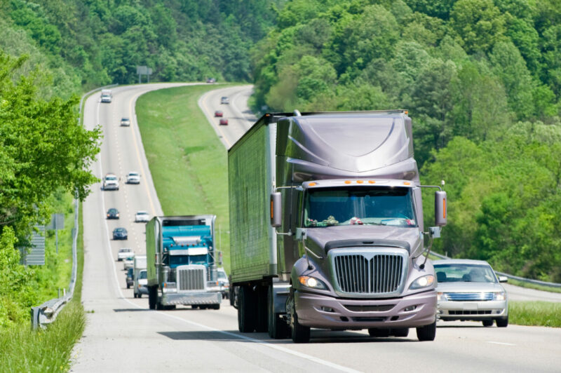 30 500 emplois perdus en camionnage et logistique en un an article image