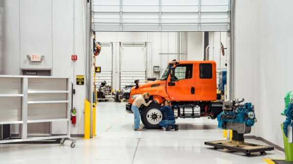 international-two-factory-workers-inspecting-wheel-truck-woodridge-training-center-231205-1274-1536×1024-1 alternate text for this image