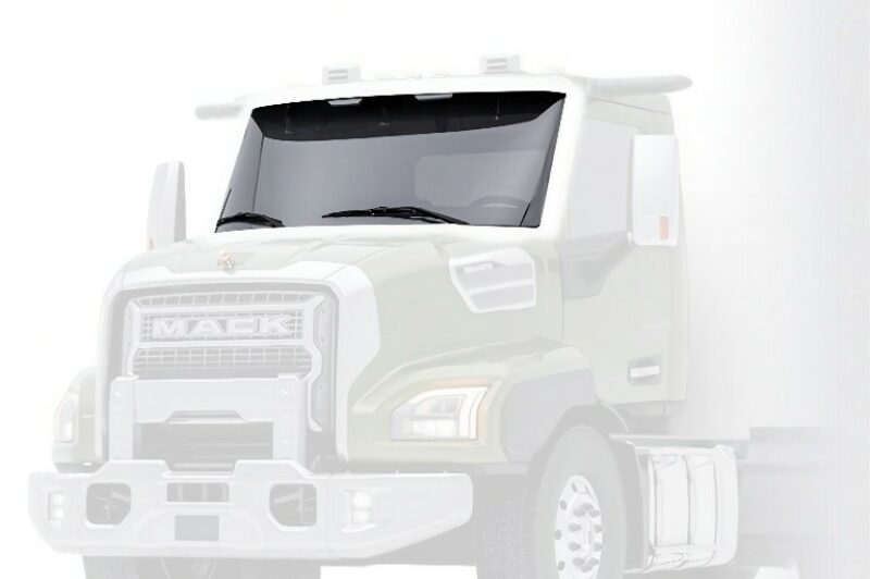 Mack Trucks présente la technologie de pare-brise ImpactShield pour le Granite et élargit sa gamme de camions article image