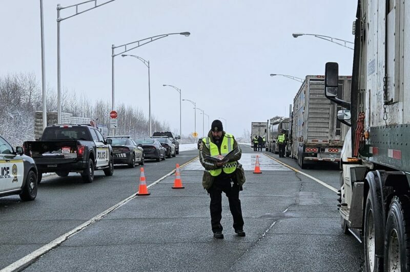 Offensive policière visant les véhicules lourds aujourd’hui au Québec article image