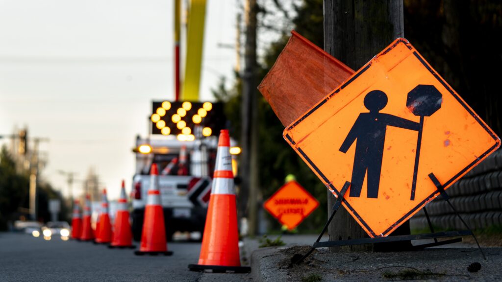 Signalisation indiquant des travaux routiers