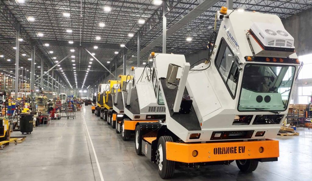 Ligne d’assemblage de tracteurs de manœuvre électriques Orange EV
