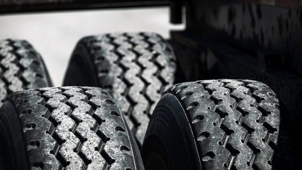 Semi Trailer Tires alternate text for this image